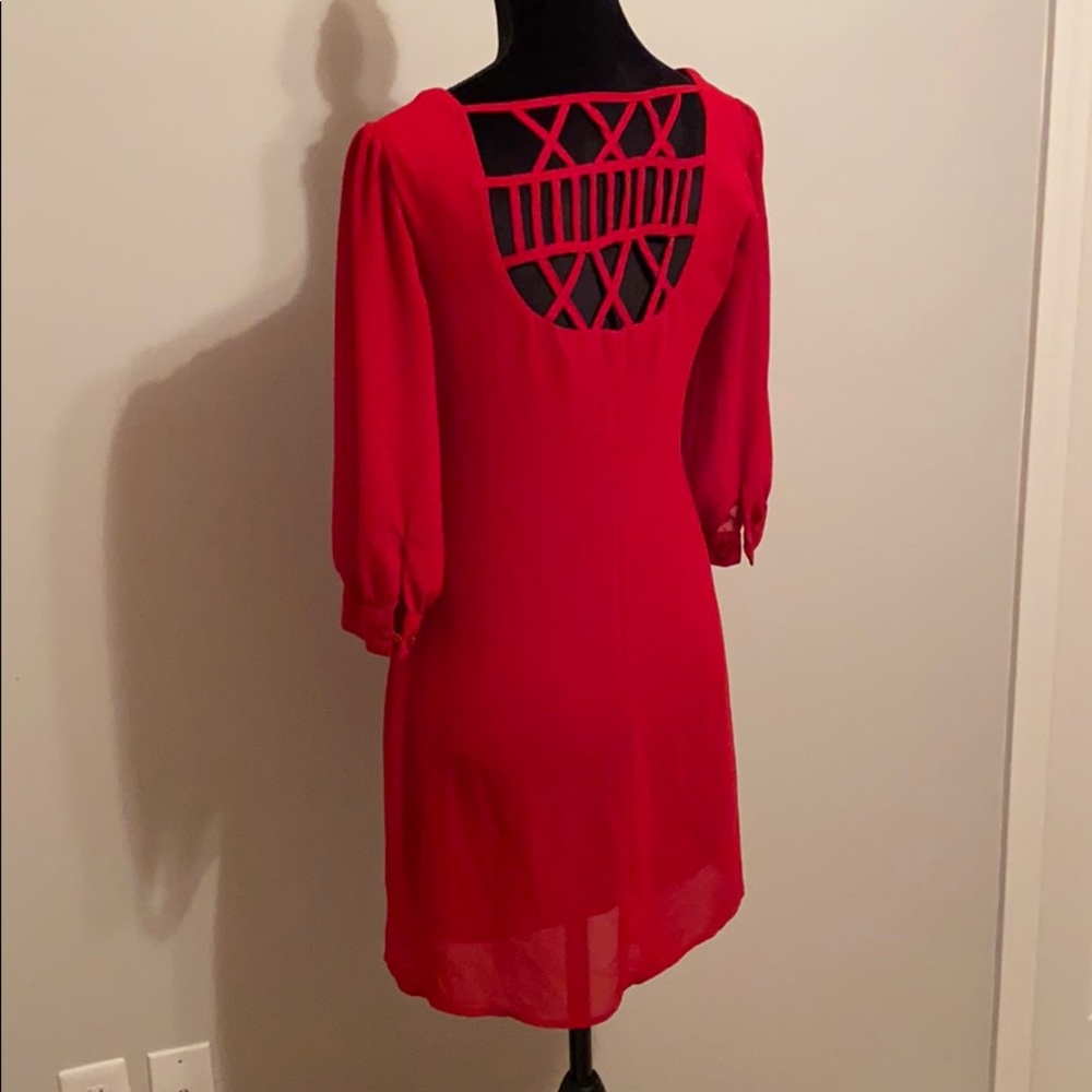 💥BODY CENTRAL Red Shift Dress